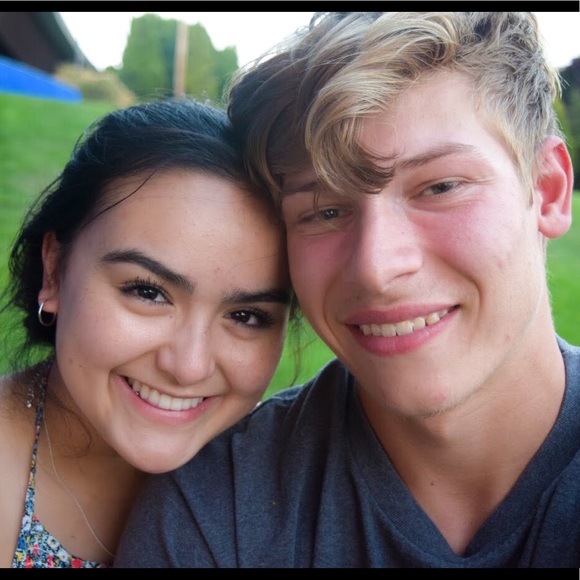 Hey, it’s Chloe! 🍒 - Picture 4 of 8